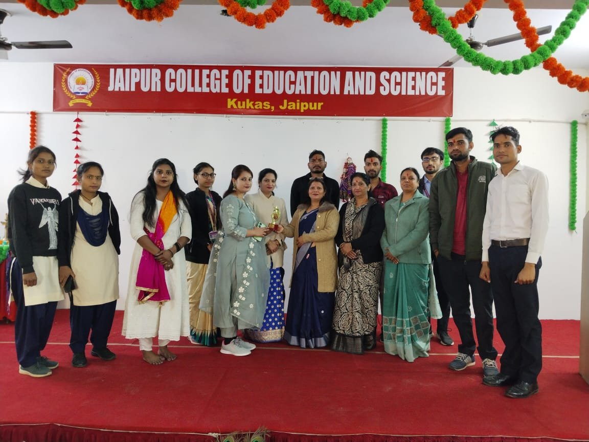 समाजोपयोगी उत्पादक कार्य शिविर में स्टूडेंट्स ने दिखाई क्रिएटिविटी..