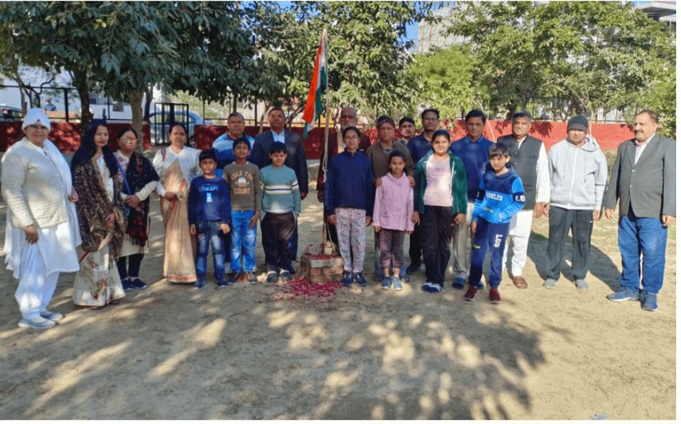 पत्रकार कॉलोनी में गणतंत्र दिवस पर झंडारोहण…